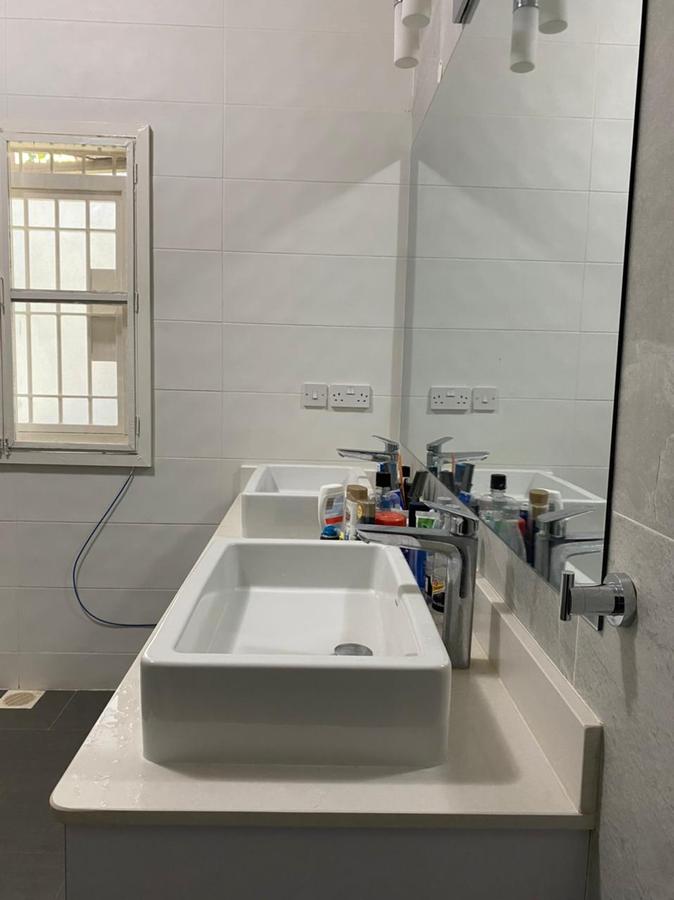 4 Bed House with En Suite at Westlands - 12