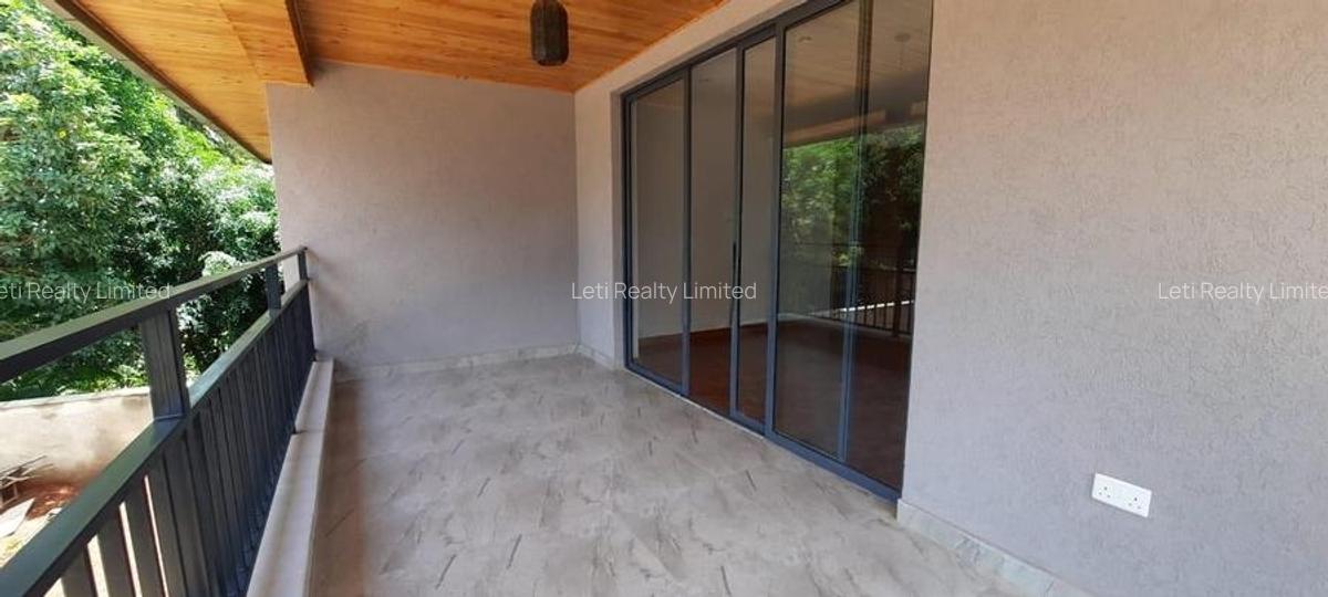 5 Bed Townhouse with En Suite in Lavington - 6