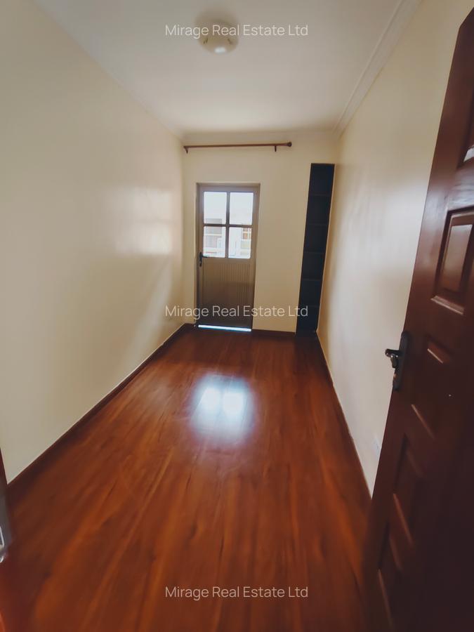 5 Bed Villa with En Suite in Lavington - 13