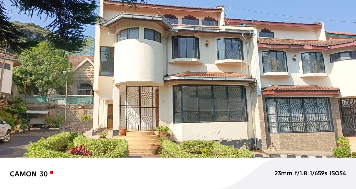 4 Bed Villa in Lavington - 1