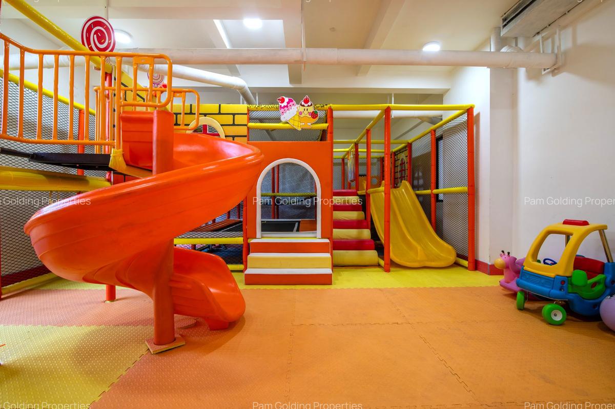 Furnished 3 Bed Apartment with En Suite in Riverside - 19