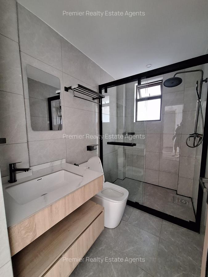 2 Bed Apartment with En Suite at Riverside - 4