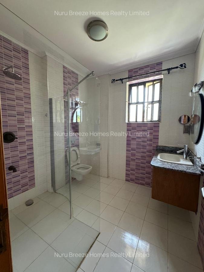 5 Bed House with En Suite in Nyari - 5