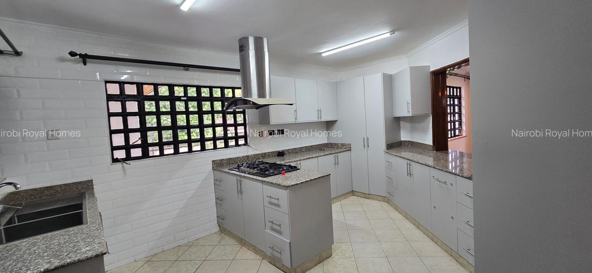4 Bed Townhouse with En Suite at Lavington Off Mutjhangari Dri Ve - 8