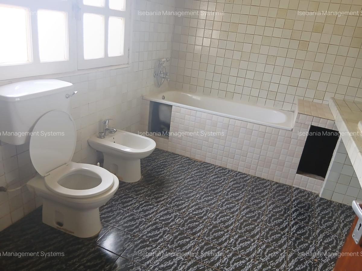 3 Bed Townhouse with En Suite at Gardens Road - 12