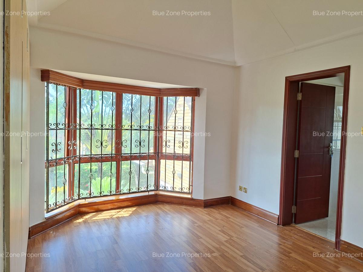 5 Bed Villa with En Suite at Off Ruaka Rd - 18