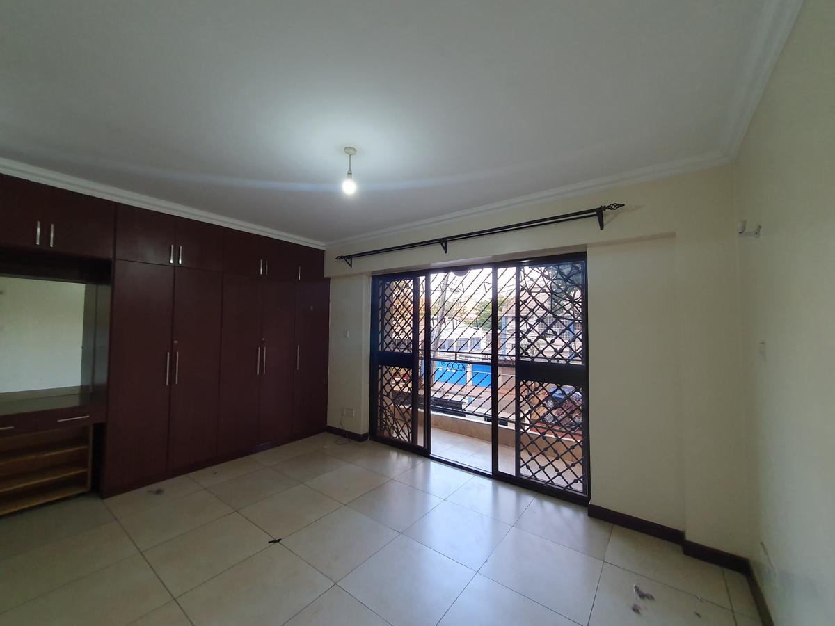 3 Bed Apartment with En Suite at Mpaka Rd - 10