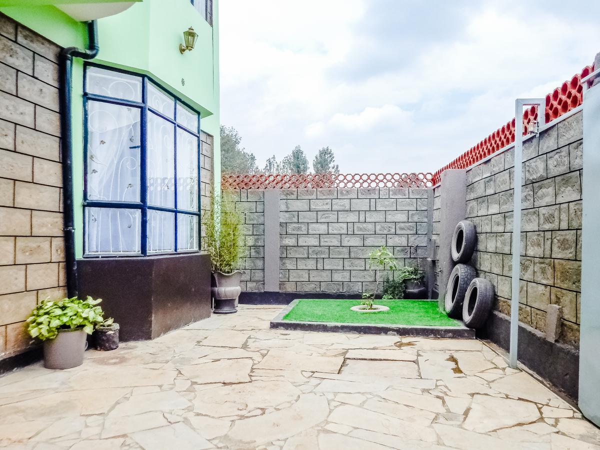 4 Bed Townhouse with En Suite at Ruaka-Banana Rd - 20