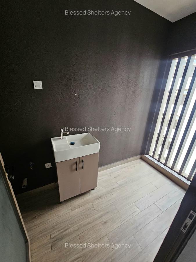 Serviced 2 Bed Apartment with En Suite in Nyari - 19