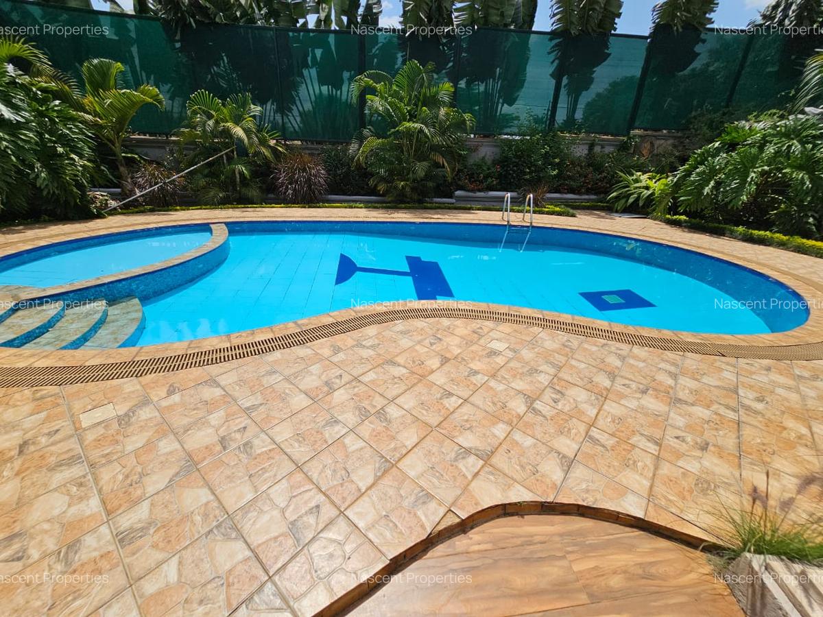 4 Bed House with En Suite in Runda - 3