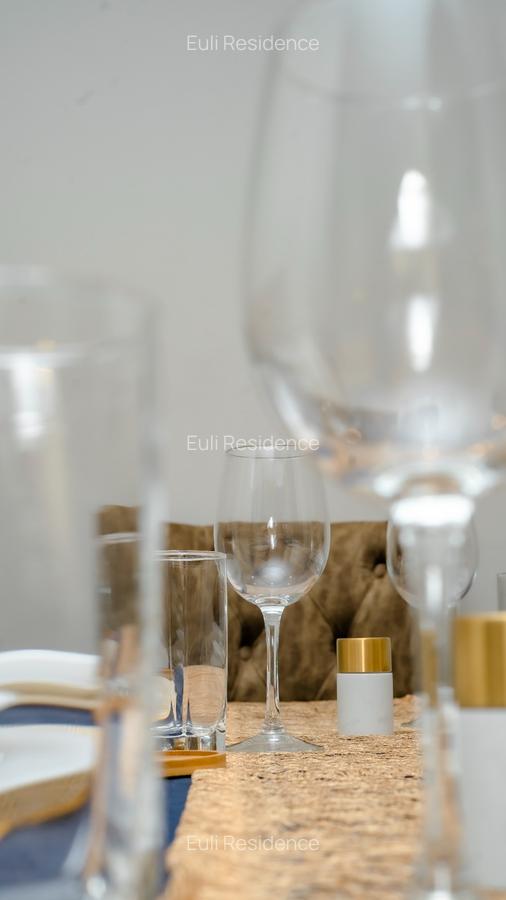 Serviced 2 Bed Apartment with En Suite at Red Hill - 5