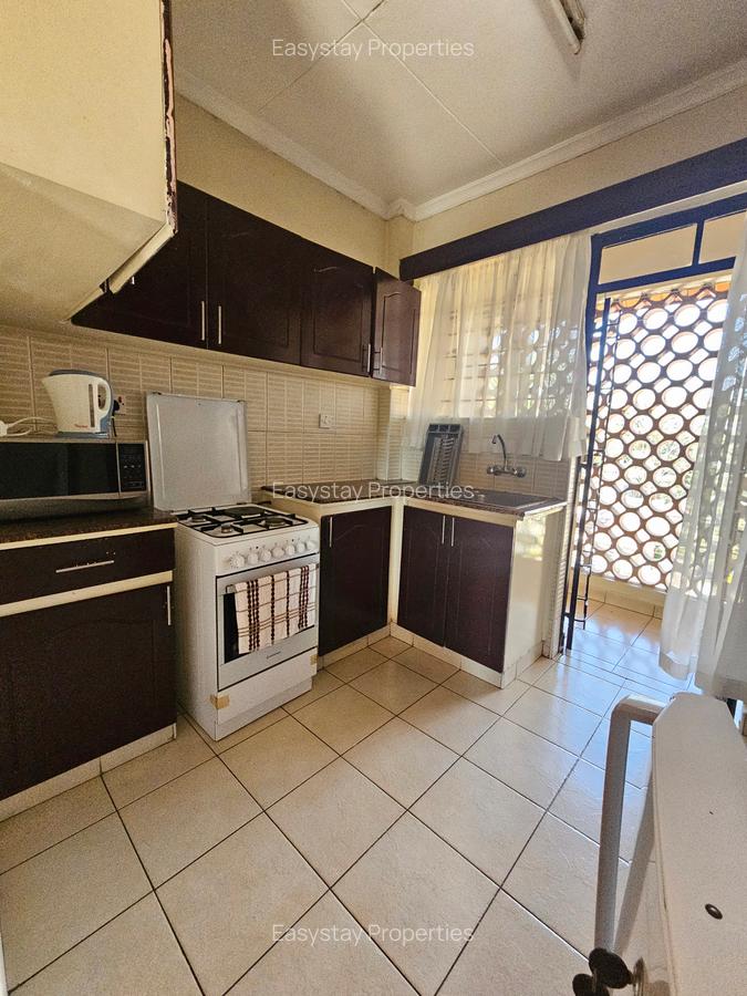 Serviced 2 Bed Apartment with En Suite in Lavington - 4
