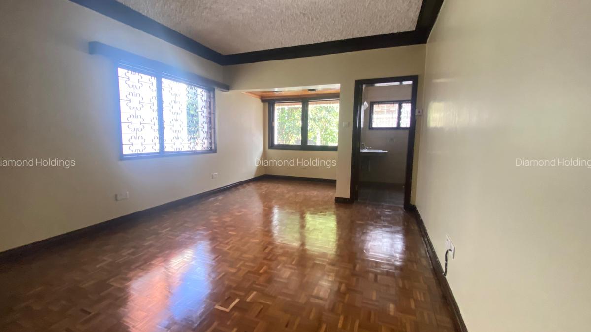 5 Bed House with En Suite at Parklands - 9