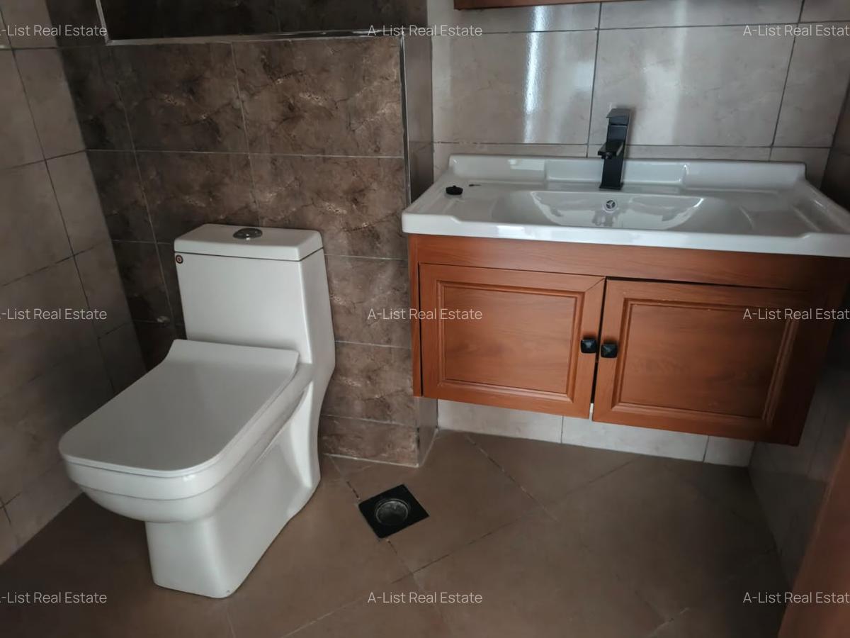 3 Bed Apartment with En Suite at 2Nd Avenue - 14