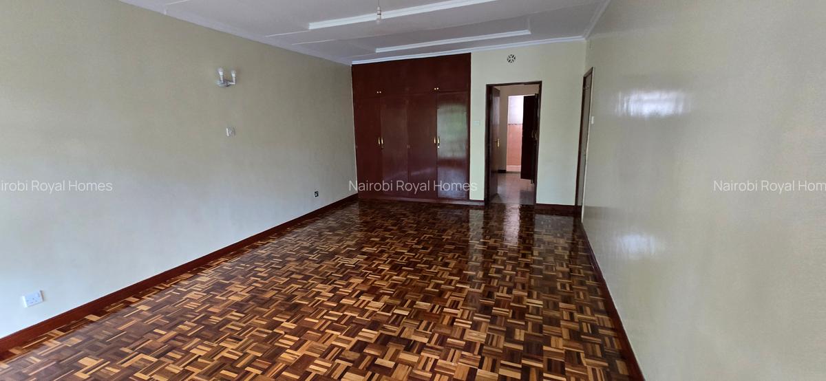 4 Bed Townhouse with En Suite at Lavington Road 44 - 19