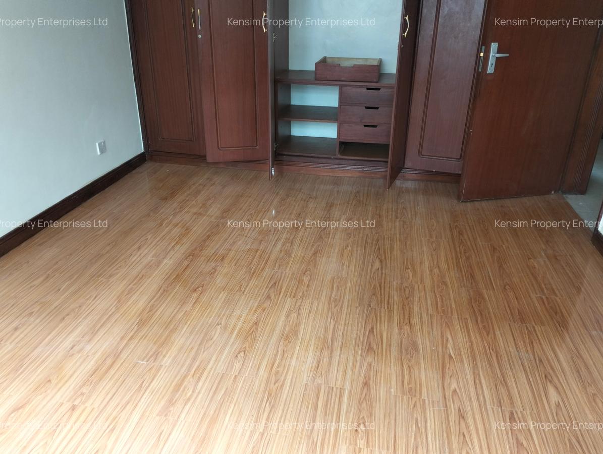 4 Bed Apartment with En Suite in Riverside - 5