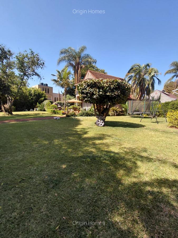 1 Bed House with En Suite in Lavington - 14