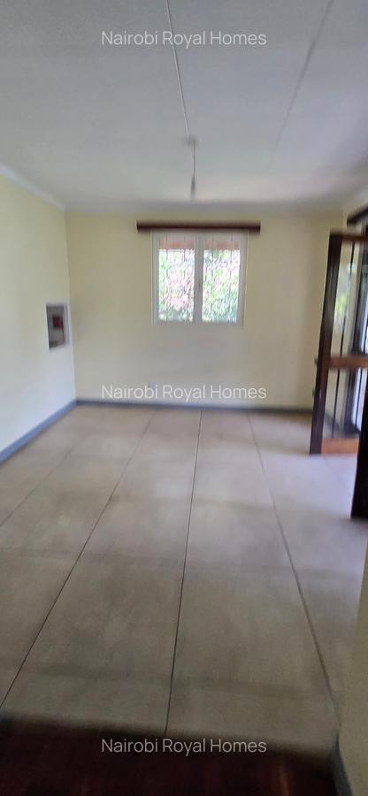 3 Bed House with En Suite at Kyuna Rise - 7