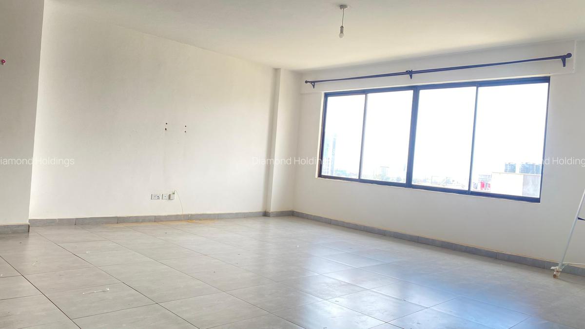 3 Bed Apartment with En Suite at Parklands - 5