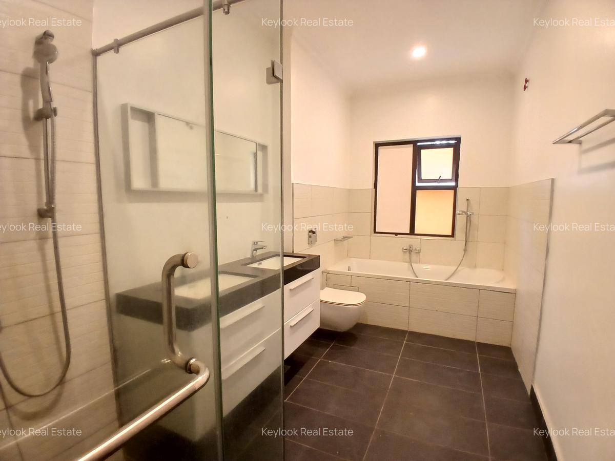 4 Bed Townhouse with En Suite in Lavington - 12