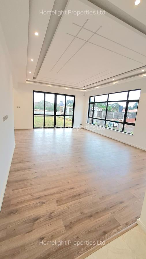 5 Bed Villa with En Suite at Lavington - 6