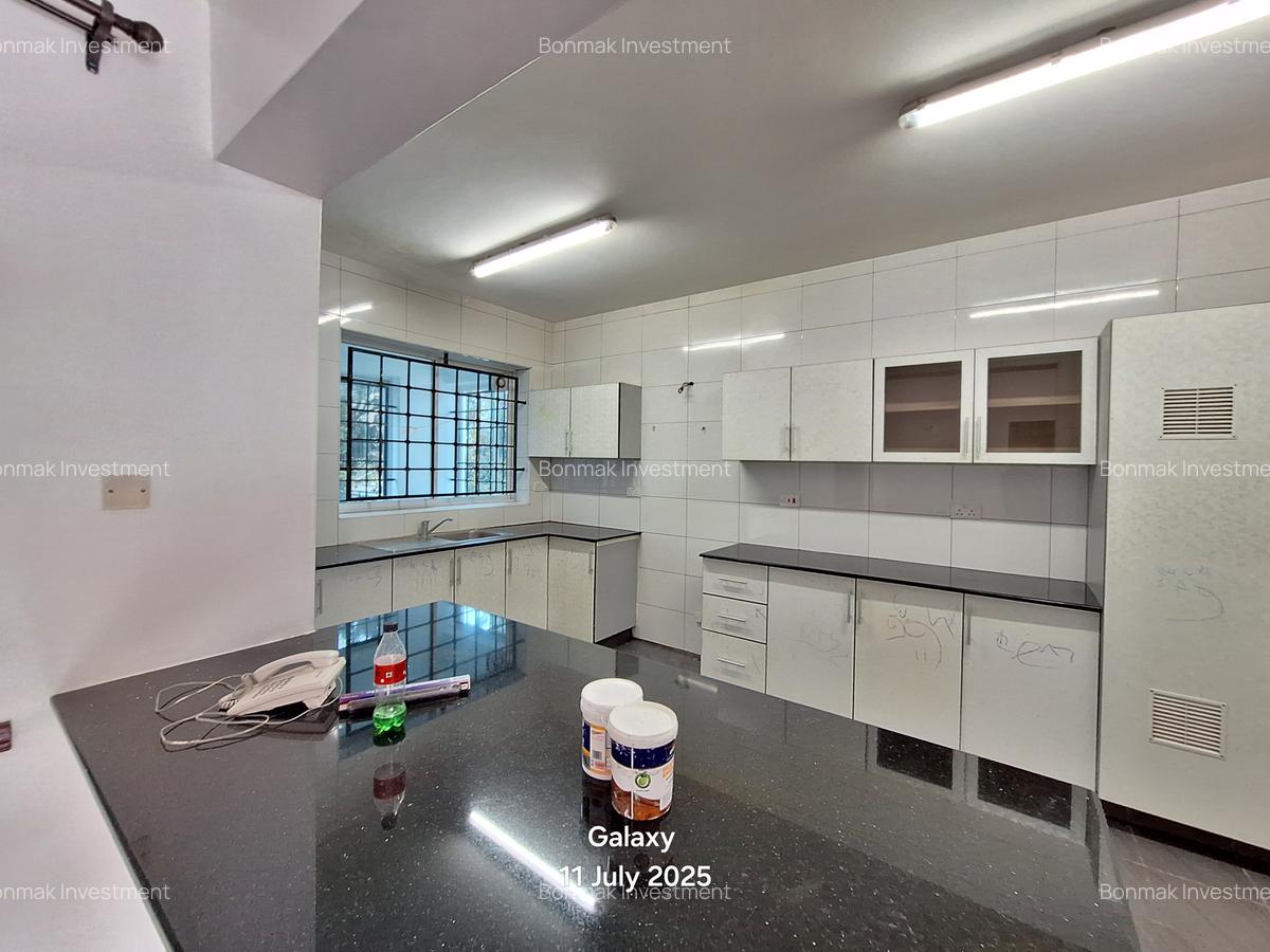 4 Bed Apartment with En Suite at Raphta Road - 3