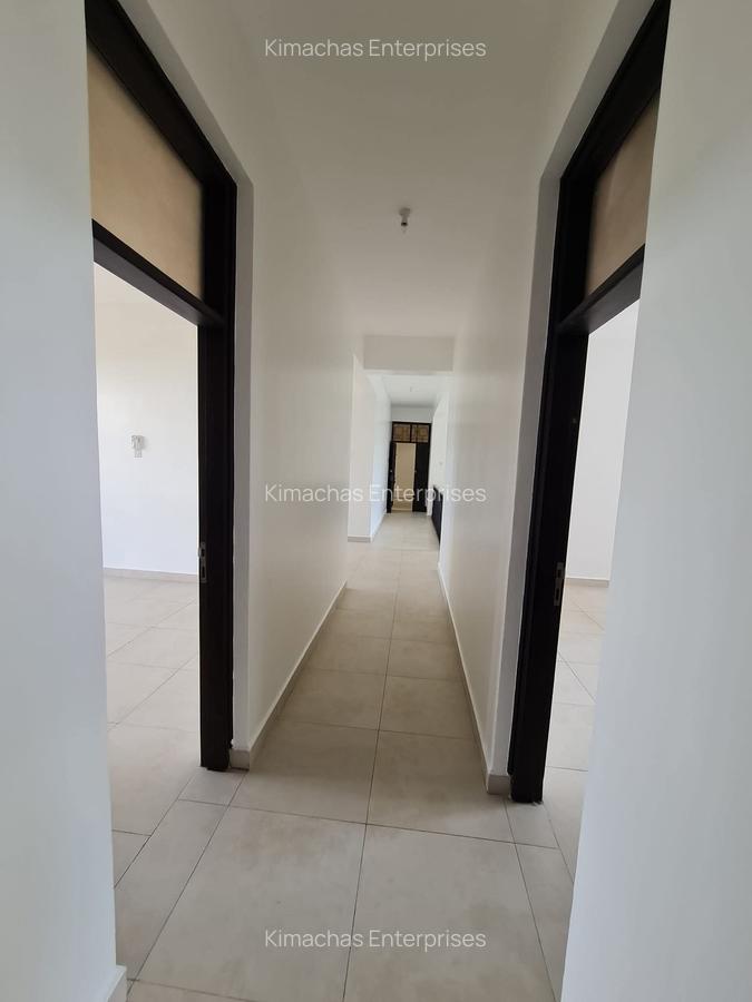 3 Bed Apartment with En Suite at Green Wood Drive - 13