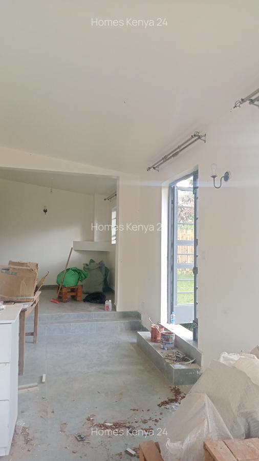 2 Bed House in Ridgeways - 6