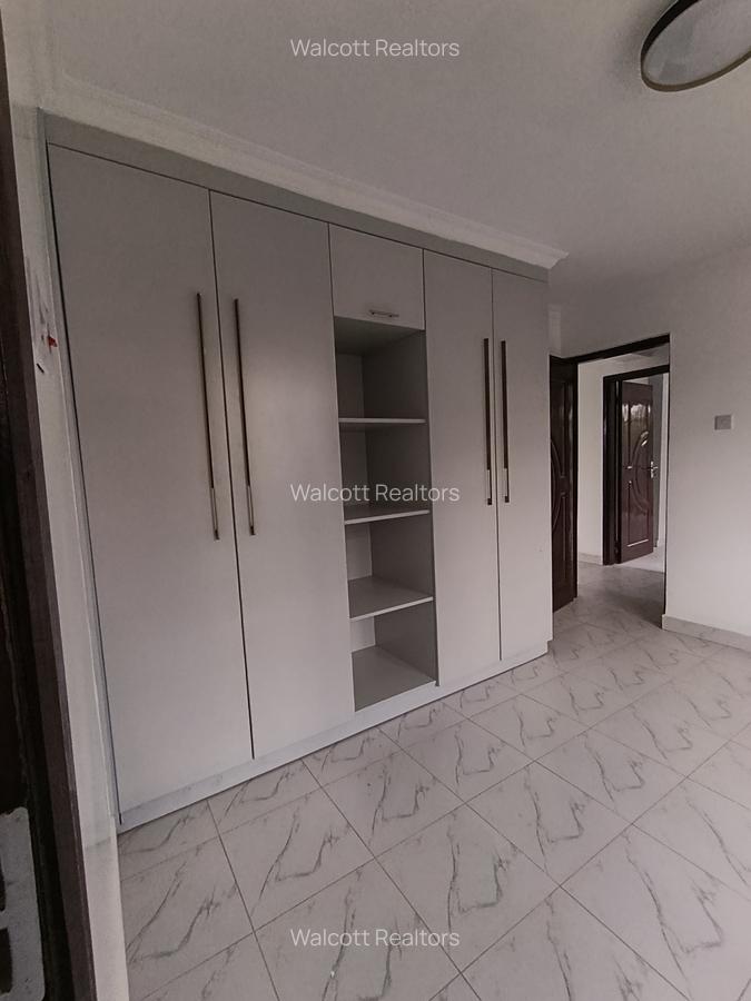 4 Bed Villa with En Suite at Muhuri Road - 4