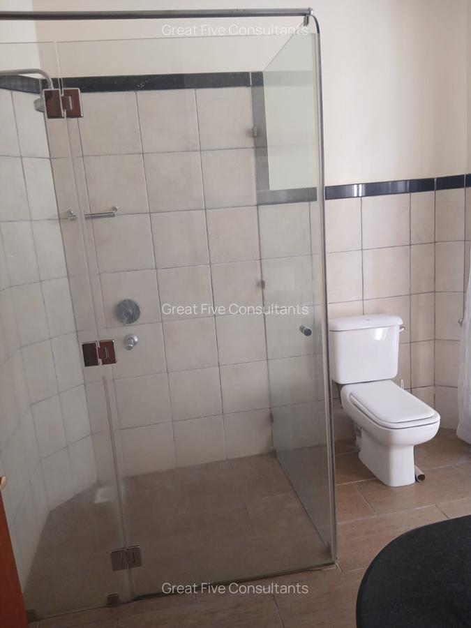 4 Bed Villa with En Suite in Runda - 12