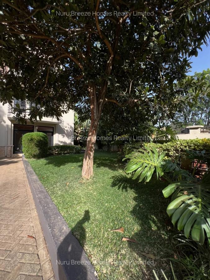 5 Bed Townhouse with En Suite in Lavington - 20