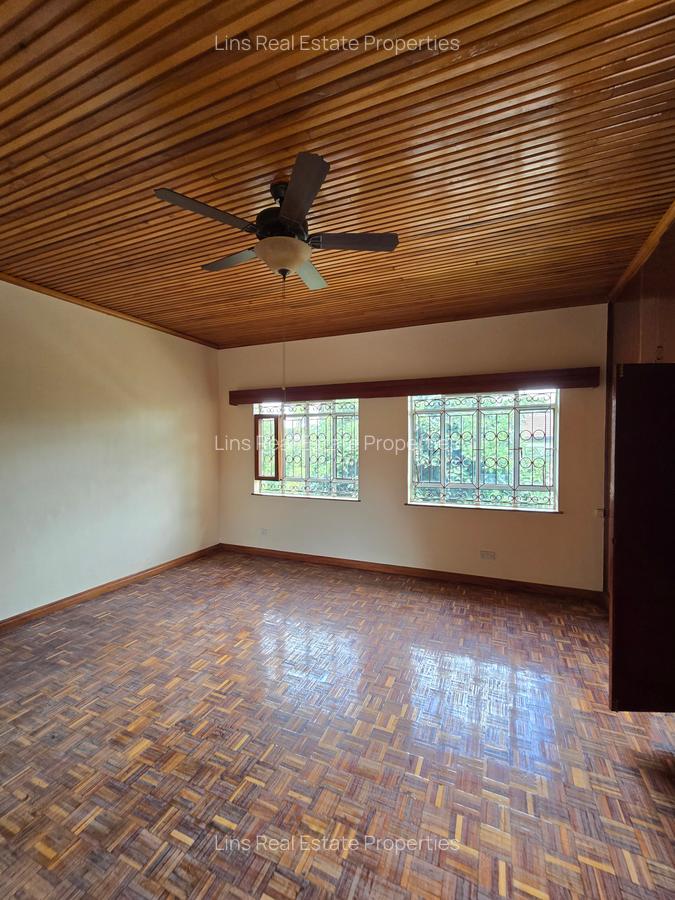 6 Bed House with En Suite in Nyari - 18