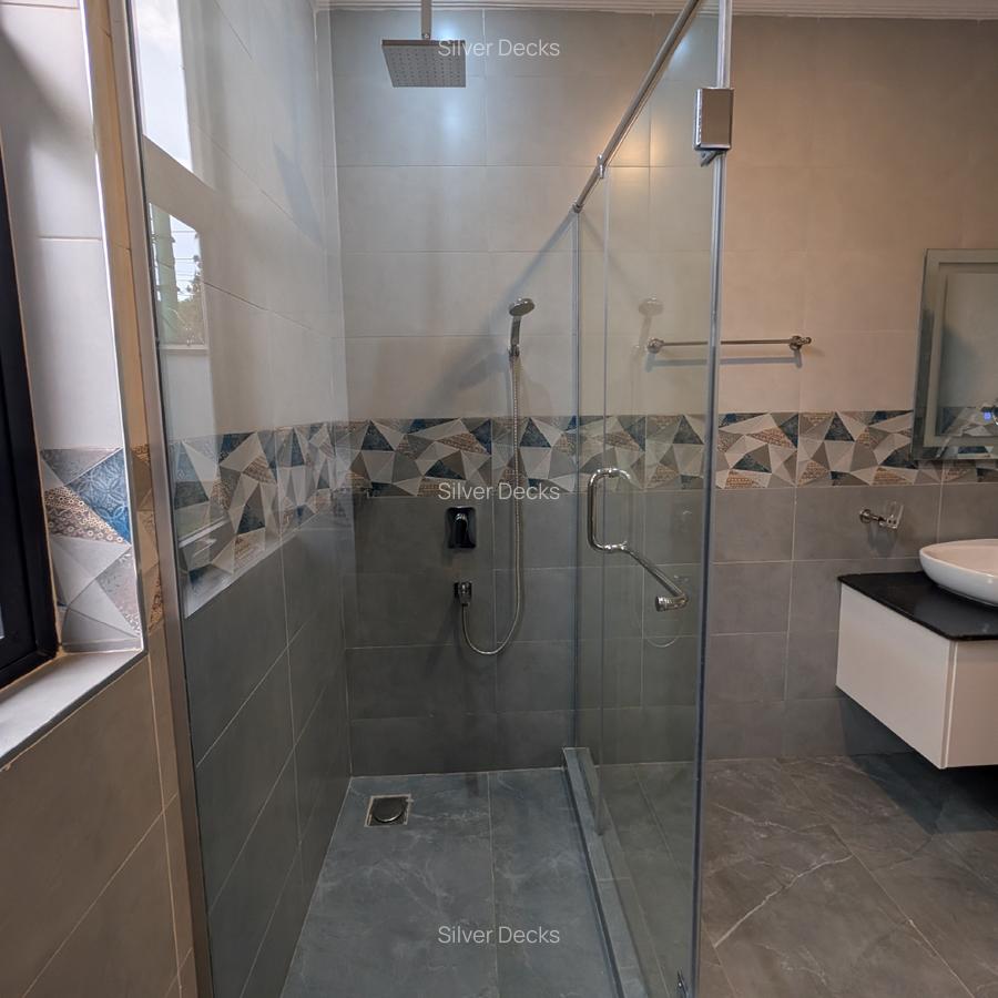 8 Bed Apartment with En Suite in Spring Valley - 12