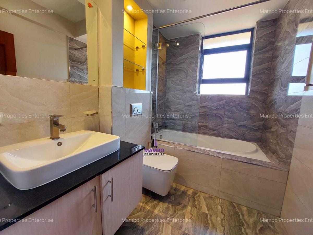 3 Bed Apartment with En Suite at Riverside Drive - 11