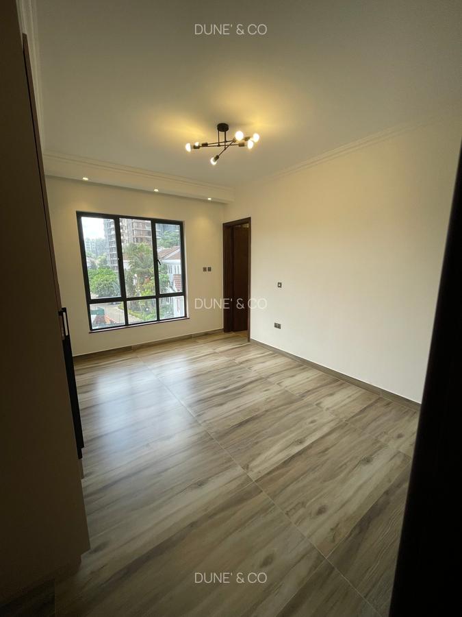 Serviced 2 Bed Apartment with En Suite in Westlands Area - 13