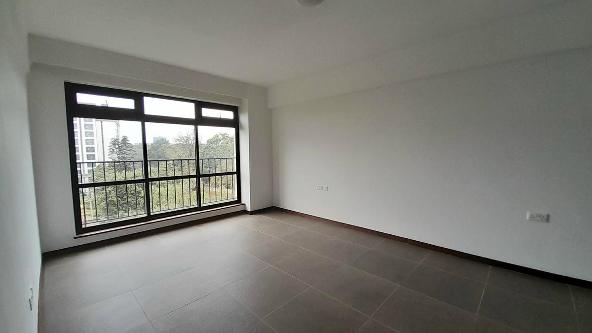 2 Bed Apartment with En Suite at Riverside Dr - 11