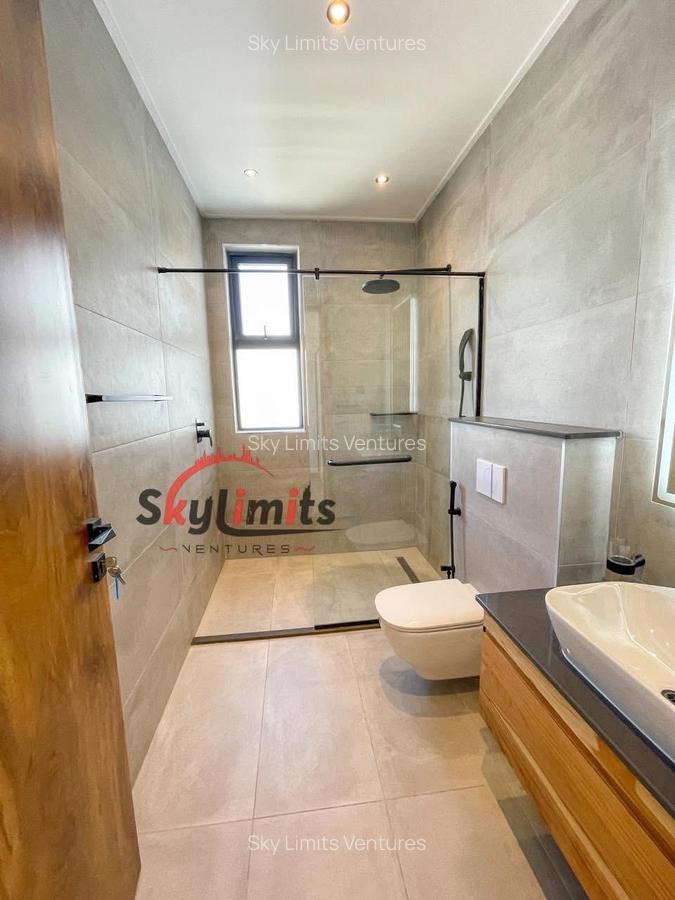 4 Bed Apartment with En Suite at Peponi Rd - 11