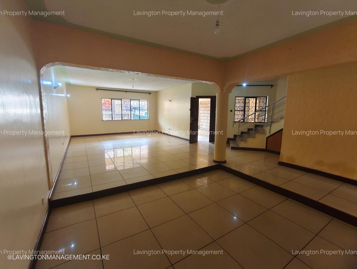 5 Bed Townhouse with En Suite at Lavington Green - 4