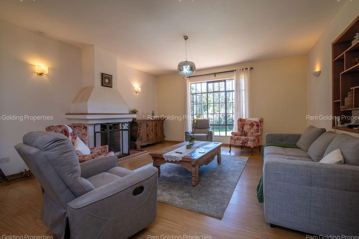 4 Bed House with En Suite in Runda - 5