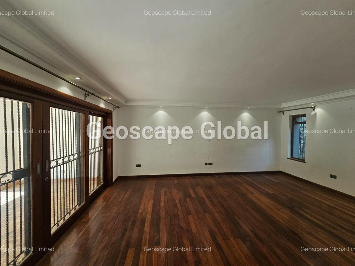 5 Bed Townhouse with En Suite in Lavington - 8