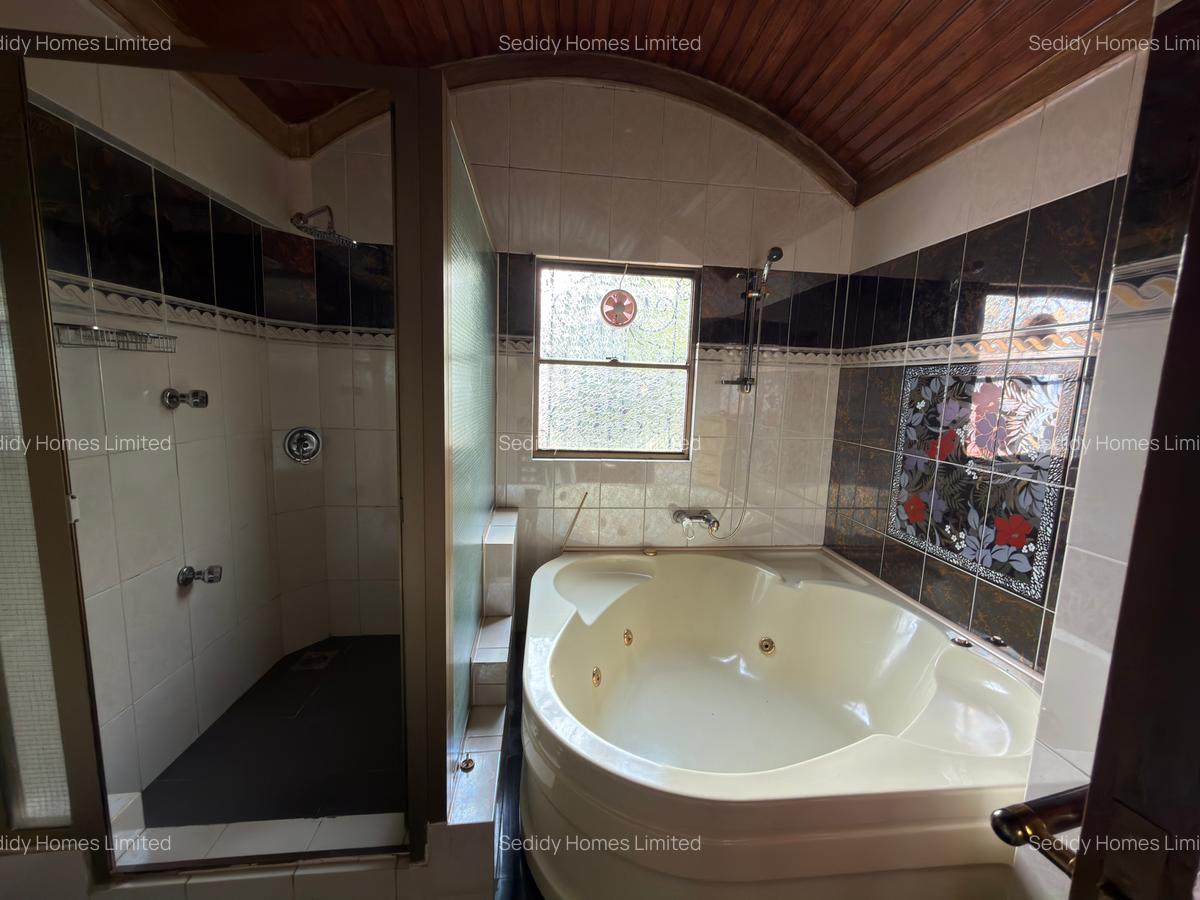 6 Bed House with En Suite in Gigiri - 7