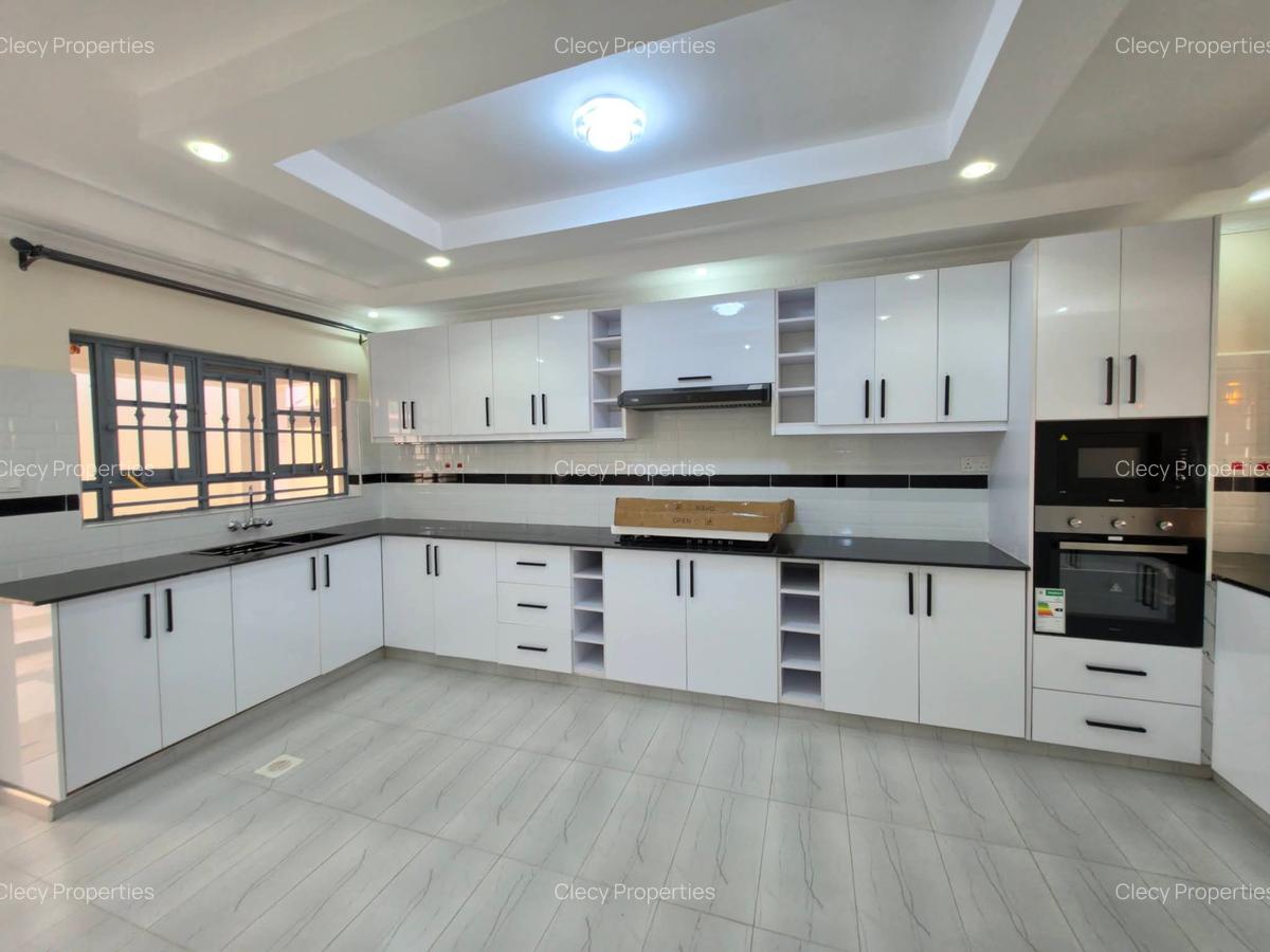 5 Bed House with En Suite at Mugutha - 5