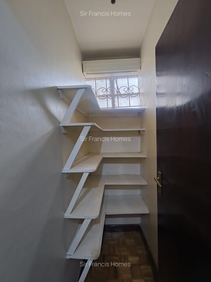 Serviced 3 Bed Apartment with En Suite in Kilimani - 10