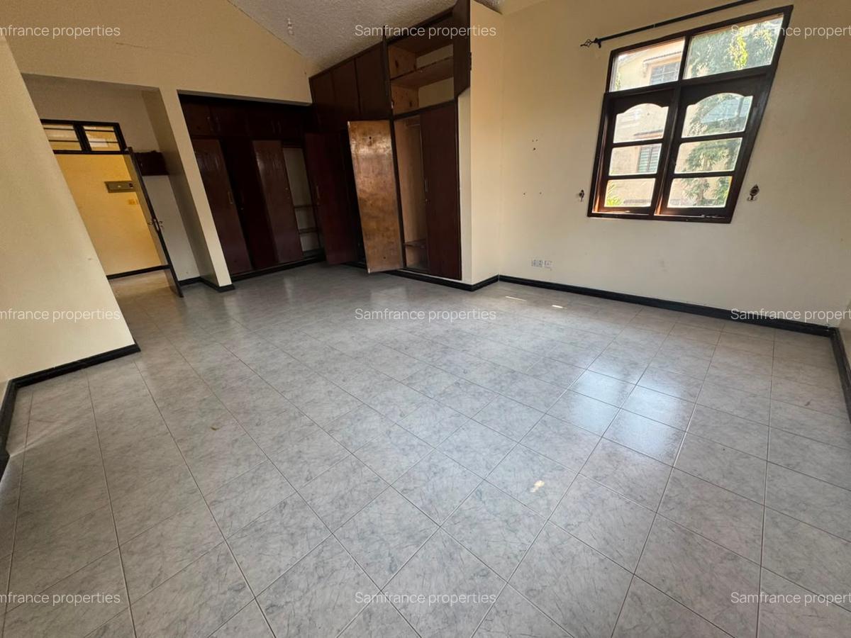 4 Bed Villa with En Suite at Custom Nyali - 3