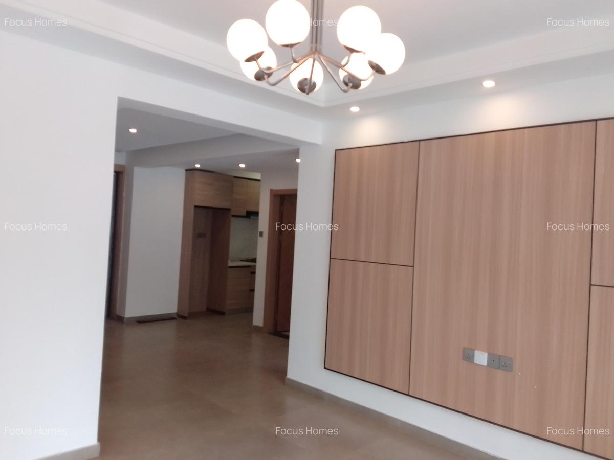 2 Bed Apartment with En Suite in Riverside - 4