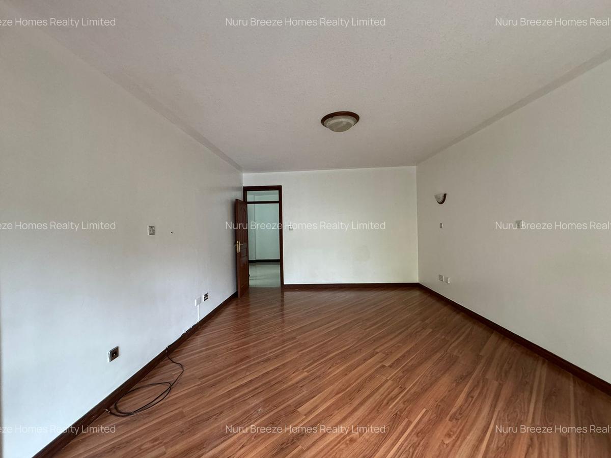 4 Bed Townhouse with En Suite in Westlands Area - 9