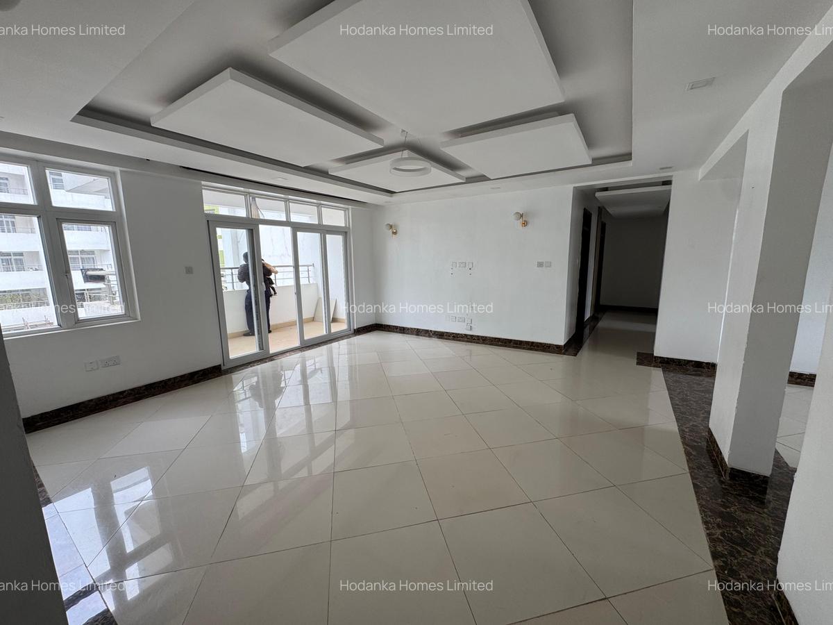 3 Bed Apartment with En Suite in Lavington - 6