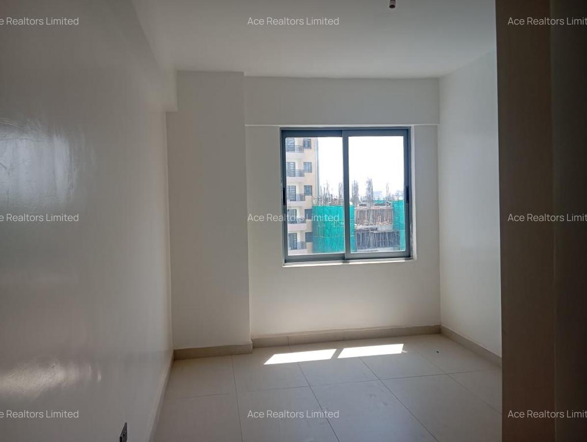 4 Bed Apartment with En Suite at Desai Road - 16