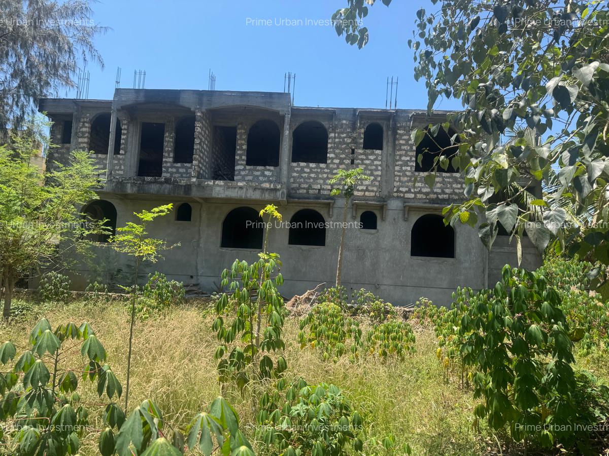 Serviced 10 Bed Apartment with En Suite at Mtwapa Cbd - 7