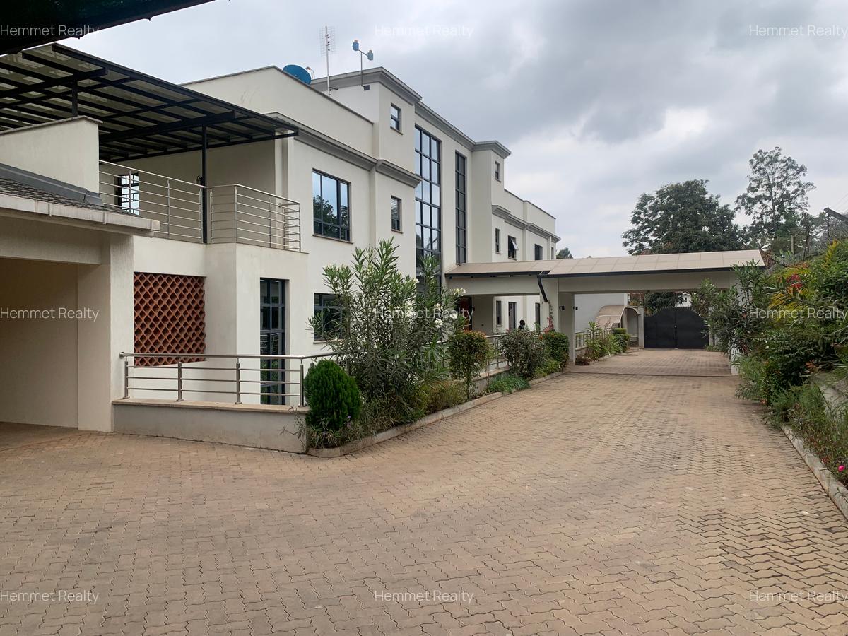 5 Bed House with En Suite in Thigiri - 1